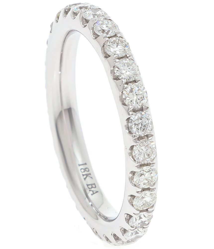 Aliança inteira em ouro com diamantes