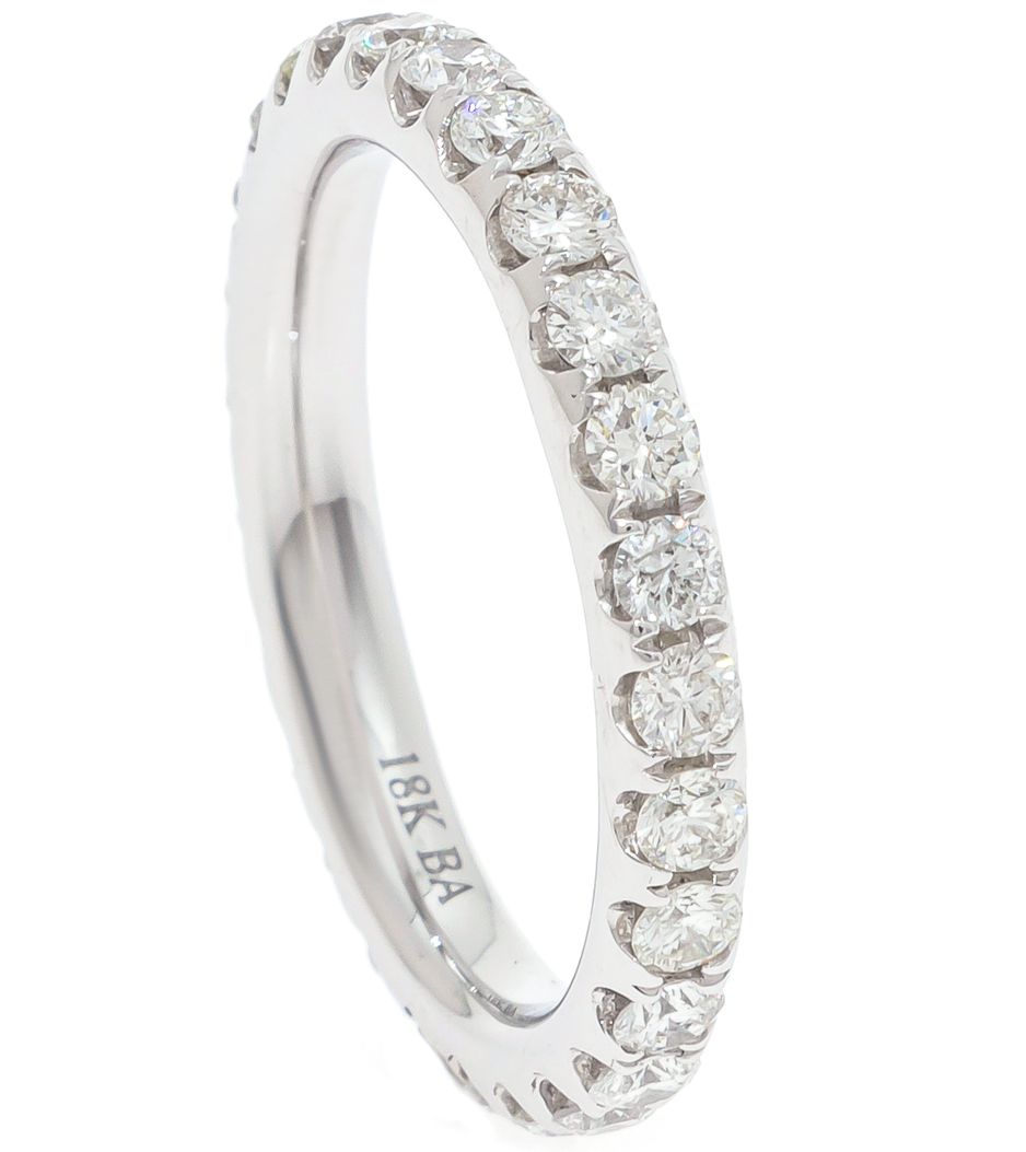 Aliança inteira em ouro com diamantes Aliança inteira em ouro com diamantes