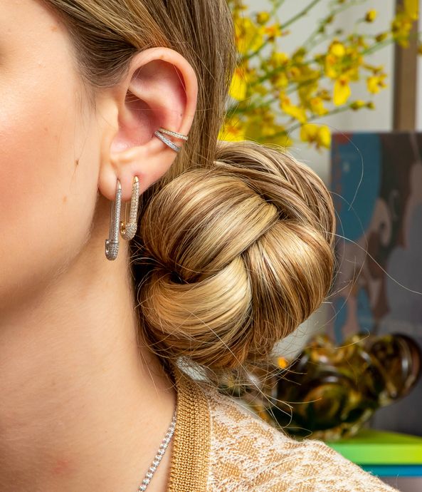 Brinco piercing em ouro com diamantes one row