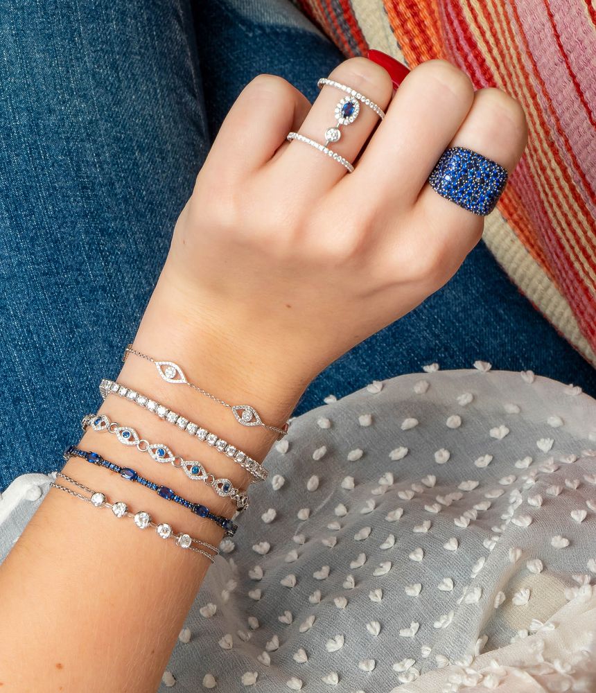 Pulseira-olho-grego-em-ouro-com-safiras-e-diamantes