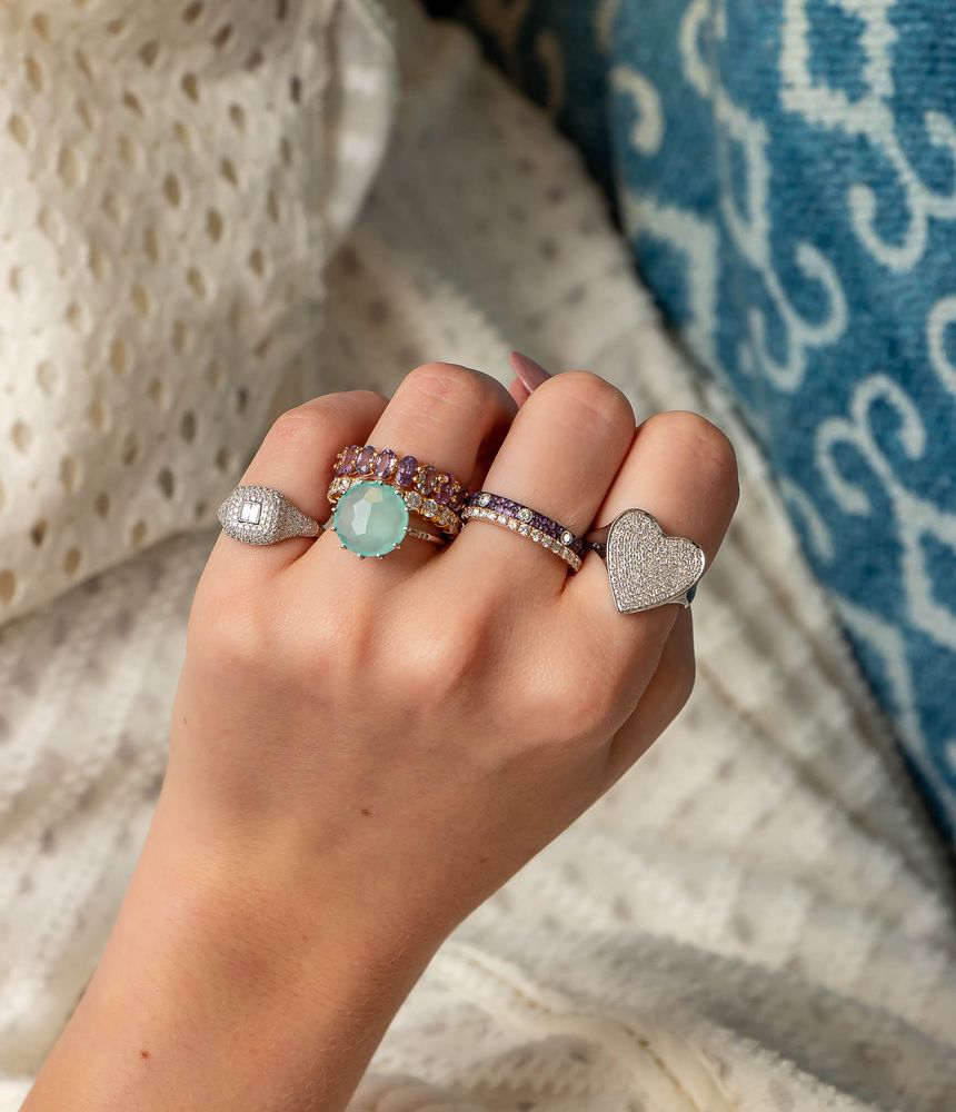 Anel-coracao-em-ouro-com-diamantes
