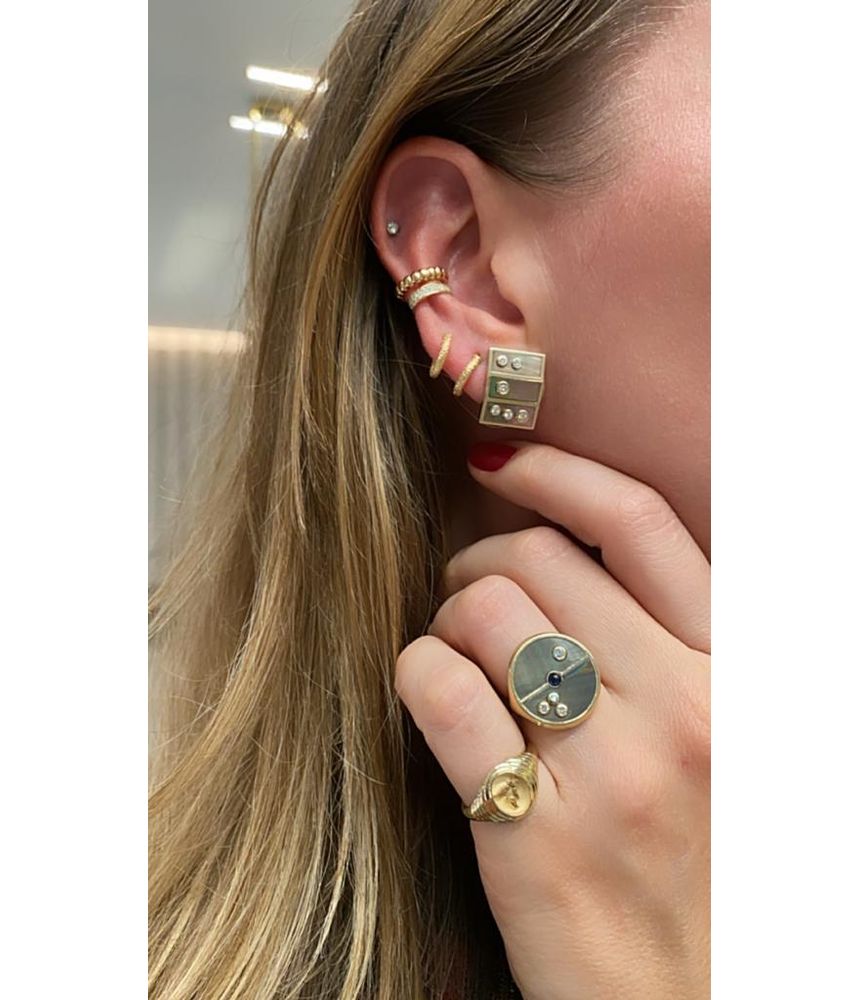 Brinco-Retrouvai-de-ouro-madreperola-negra-e-diamantes