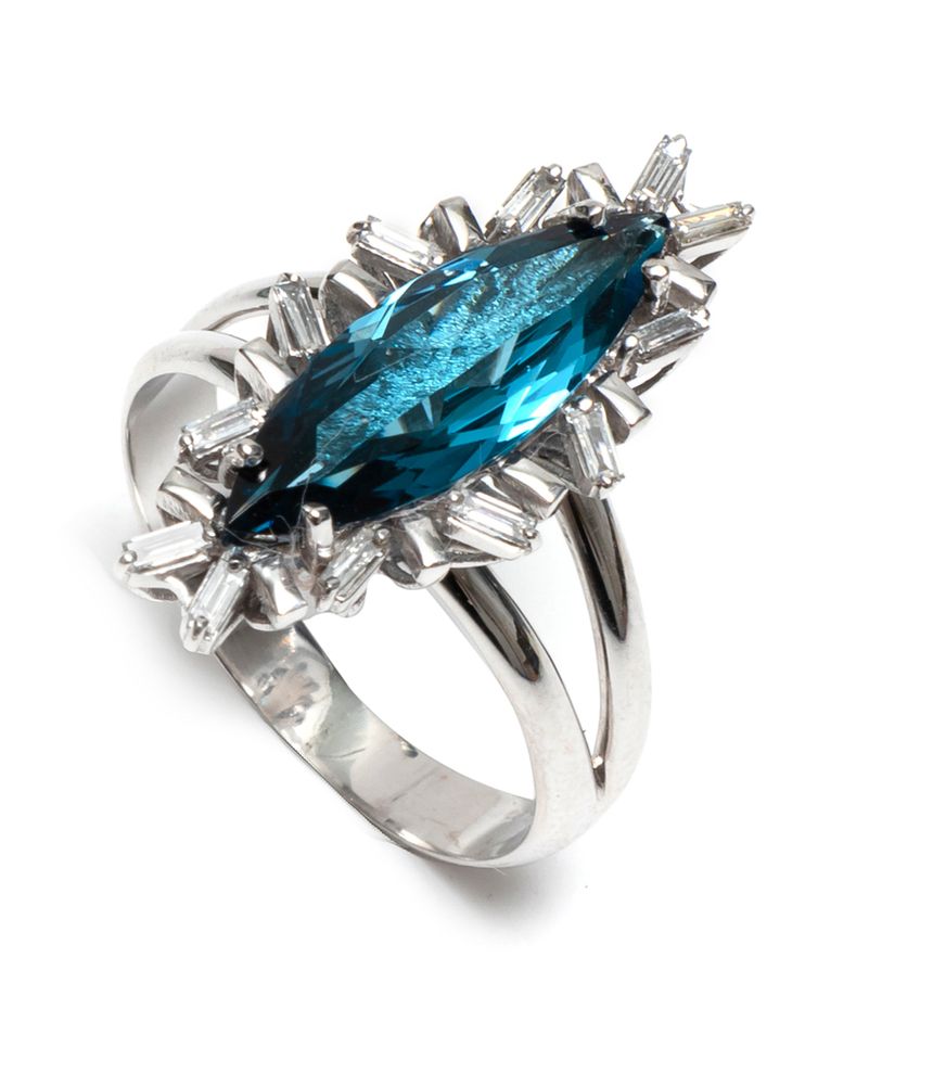 Anel-Suzanne-Kalan-em-ouro-com-topazio