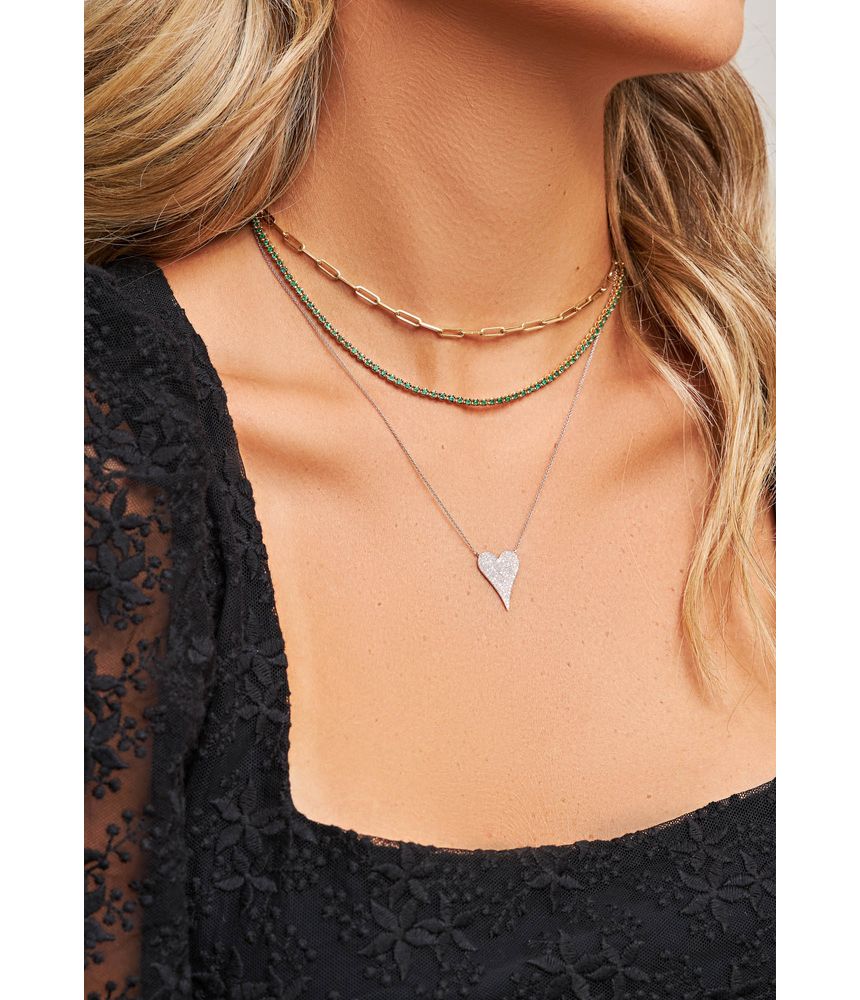 Colar-pendente-coração-de-ouro-com-diamantes