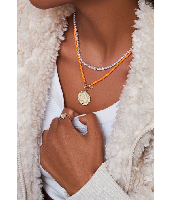 Berloque-de-ouro-com-diamantes