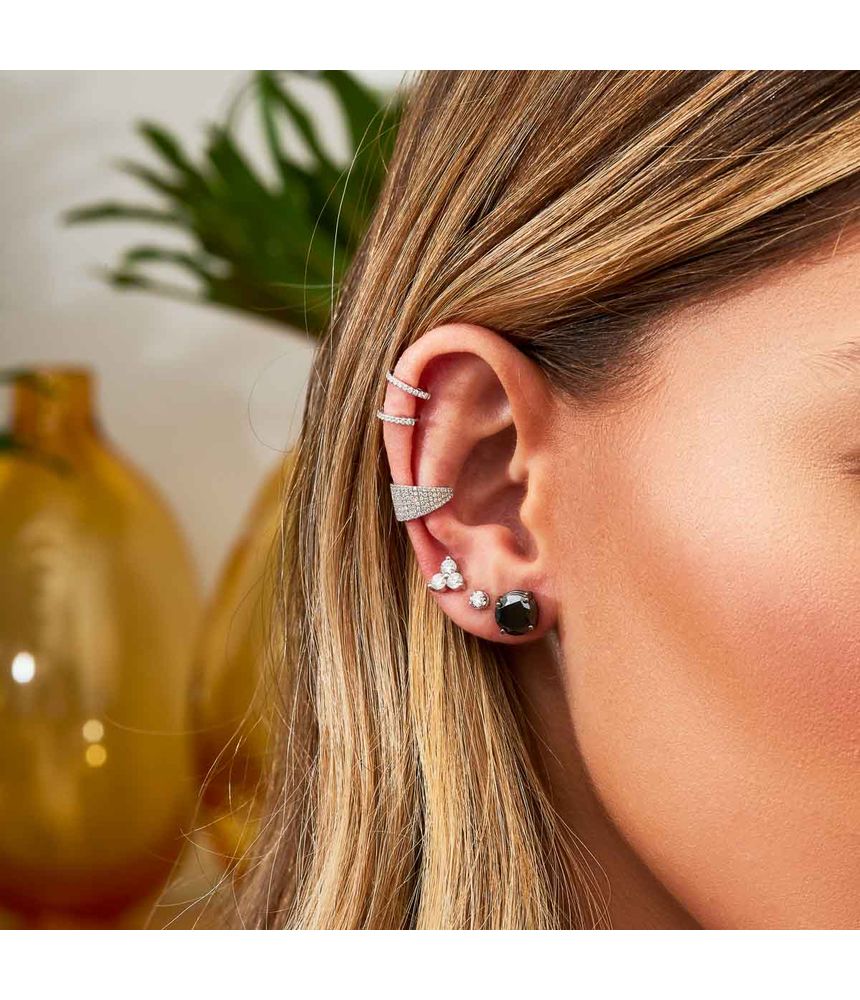 Brinco-stud-clover-de-ouro-com-diamantes