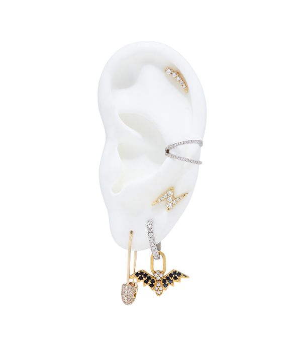 Brinco-argola-huggie-de-ouro-com-diamantes