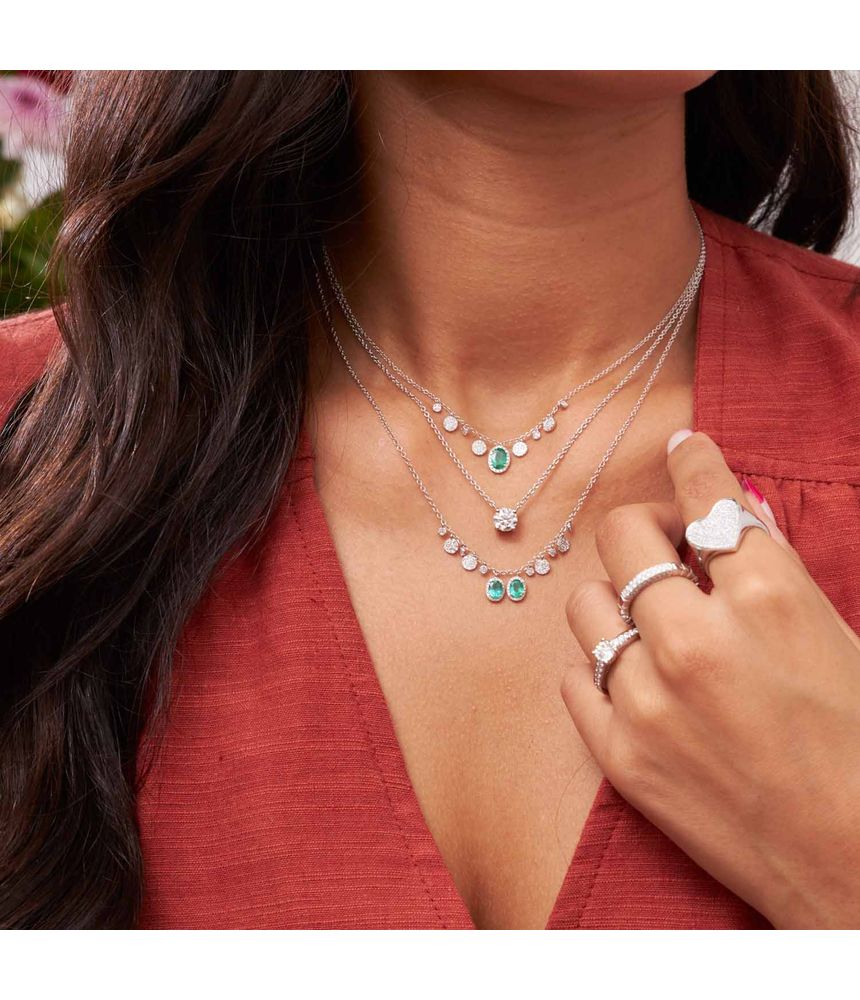 Colar-Meira-T-de-ouro-branco-com-diamantes-e-esmeralda