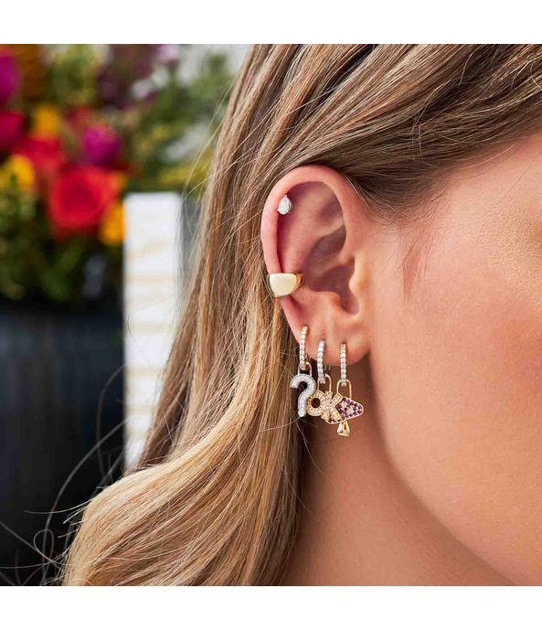 Berloque-para-brinco-OK-de-ouro-brilhantes