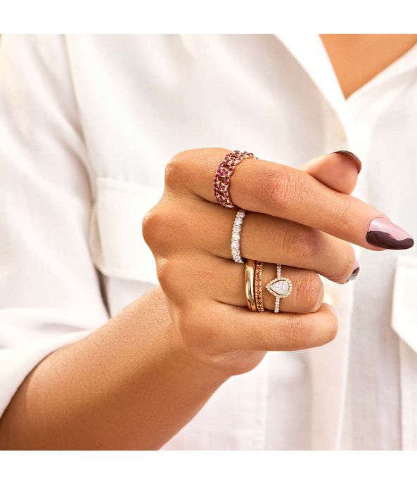 Anel-links-de-ouro-rosa-com-rubis