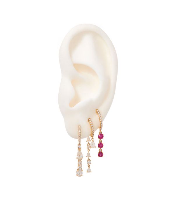 Brinco-argola-unico-de-ouro-com-diamantes