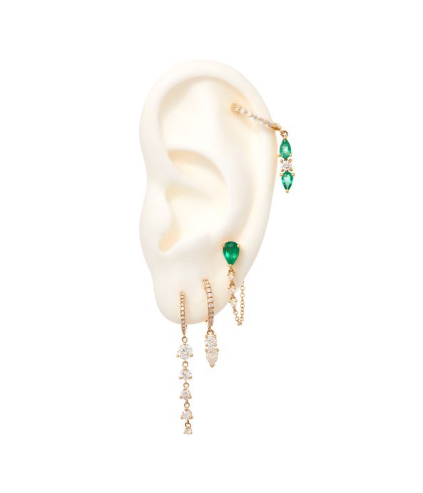 Brinco-argola-unico-de-ouro-com-esmeraldas-e-brilhantes