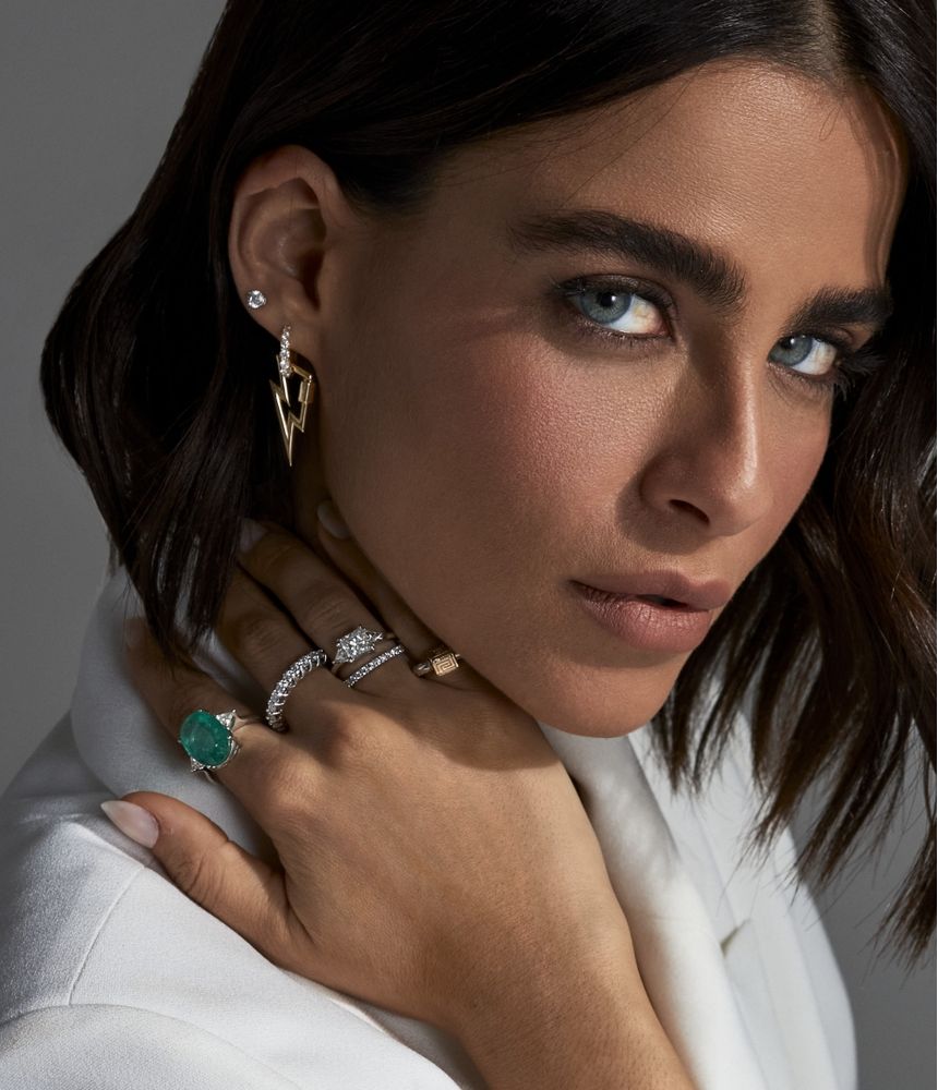 Berloque-Marla-Aaron-bolt-lock-de-ouro