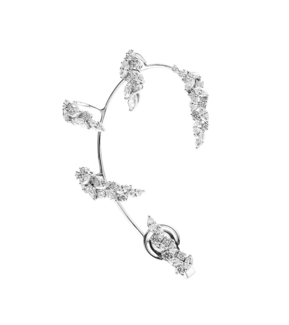 Brinco-Yeprem-inside-out-de-ouro-branco-com-diamantes