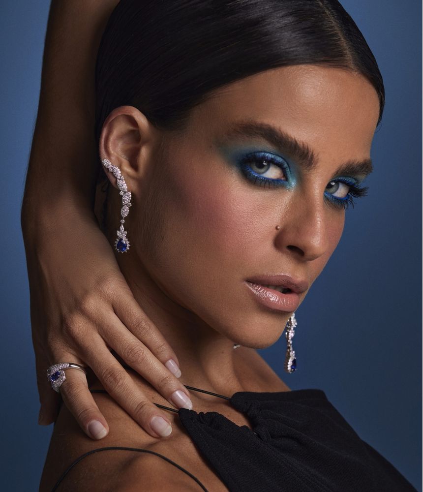 Brinco-Yeprem-beyond-the-limits-de-ouro-branco-com-diamantes-e-safiras