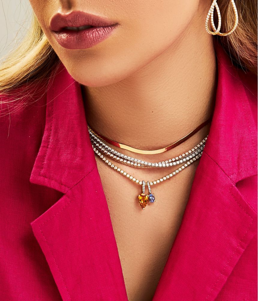 pingente-solitario-em-ouro-amarelo-com-tanzanita-diamantes-brilhantes