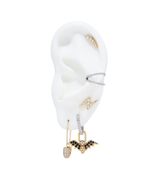 piercing-helix-em-ouro-amarelo-com-diamantes-brilhantes