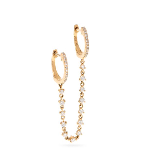 brinco-com-corrente-de-diamantes-brilhantes-em-ouro-amarelo