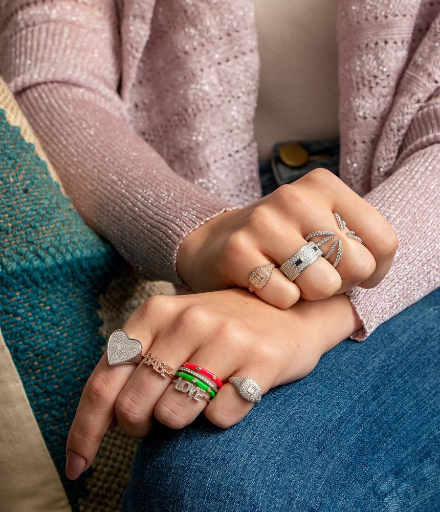 anel-ouro-branco-diamantes-brilhantes-safira-azul