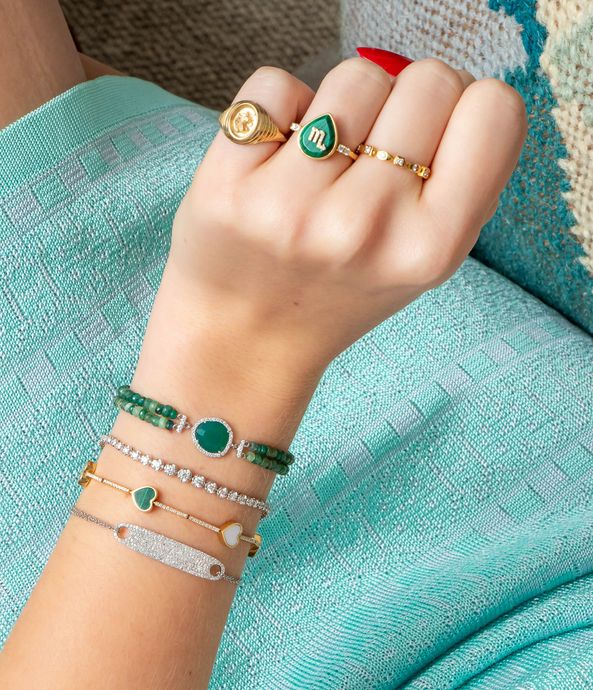 anel-signo-capricornio-de-ouro-com-diamantes-brilhantes-jade