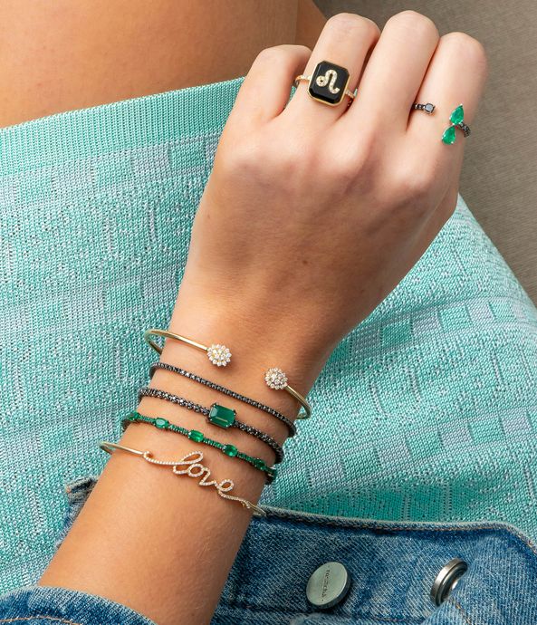 anel-signo-zodiaco-aquario-de-ouro-com-diamantes-brilhantes-onix