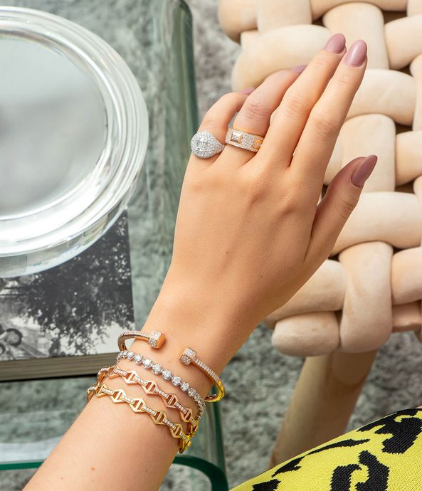 pulseira-bracelete-ouro-branco-cravejado-diamantes