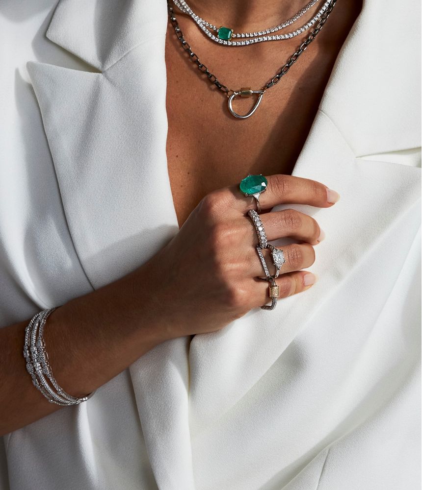 Berloque-Marla-Aaron-meander-lock-de-ouro