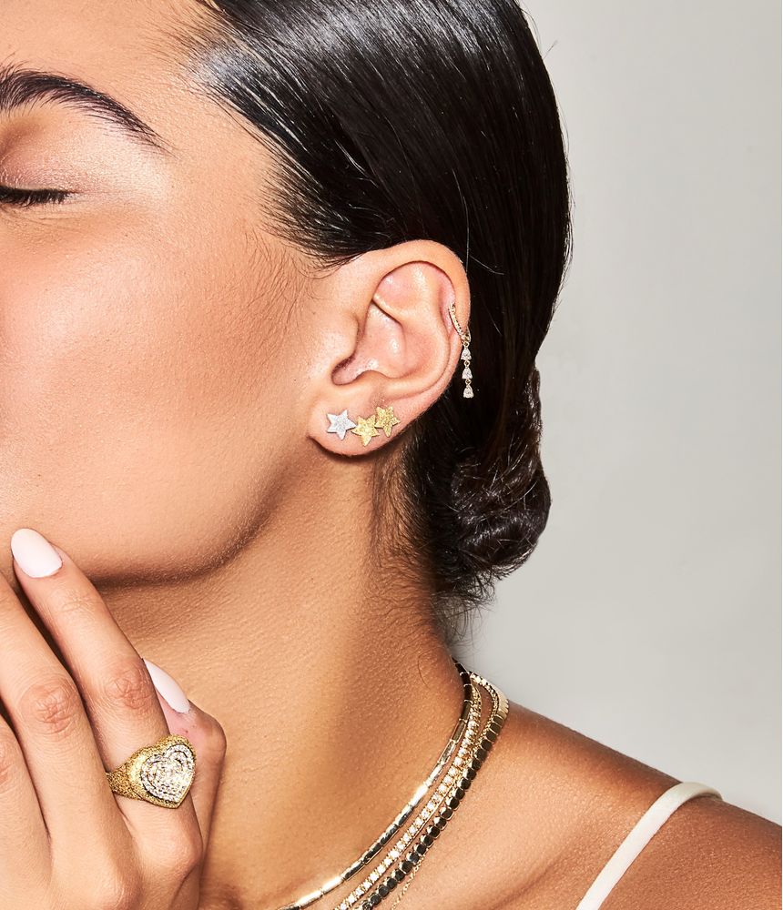 Brinco-argola-unico-de-ouro-com-diamantes