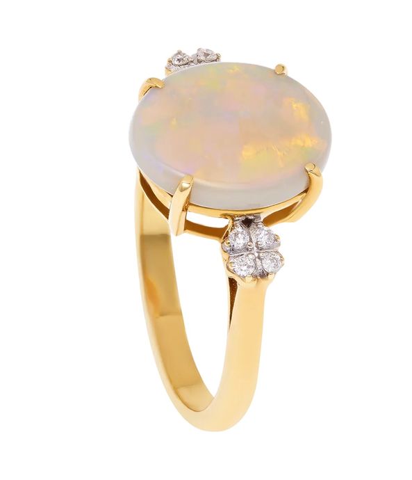 anel-de-noivado-solitario-de-ouro-com-opala-e-diamantes