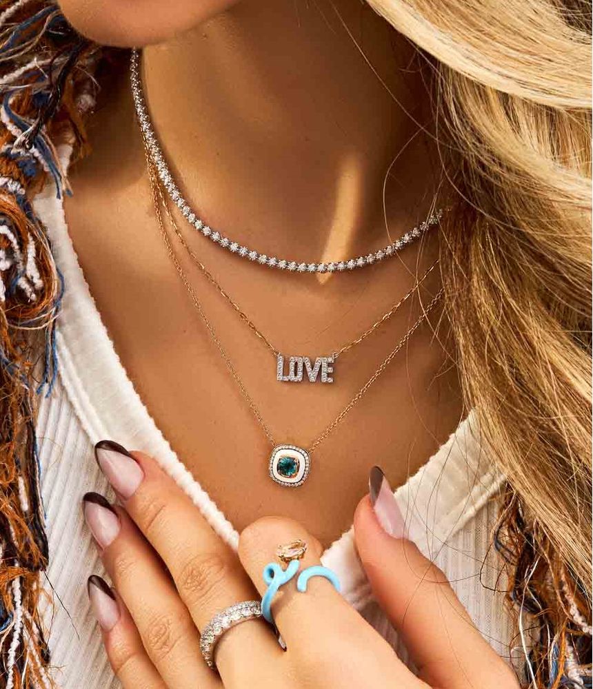 colar-selim-mouzannar-com-pingente-de-ouro-rosa-com-zircao-e-diamantes