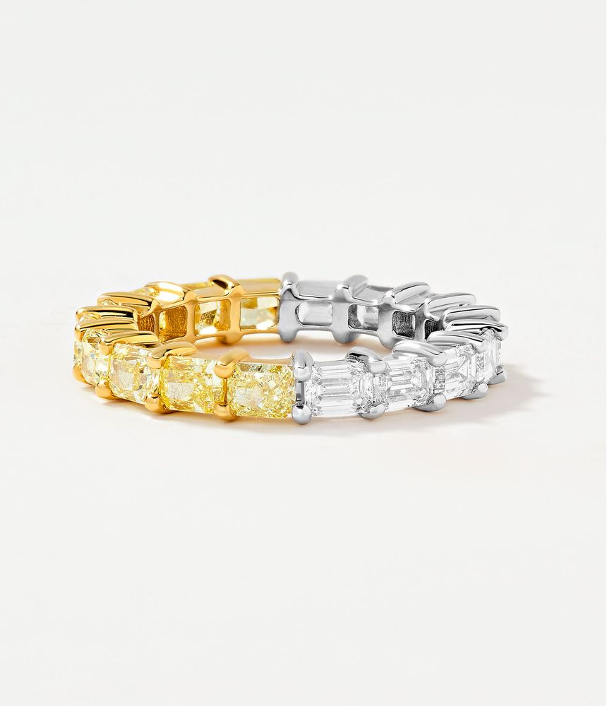 anel-alianca-inteira-de-ouro-amarelo-e-branco-com-diamantes-baguete