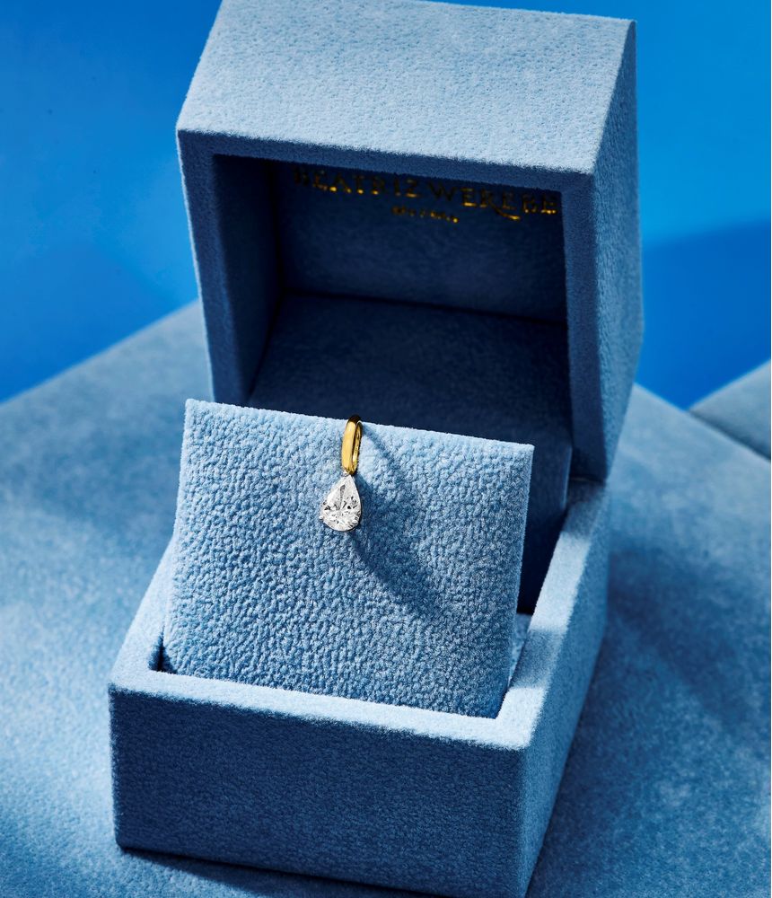 pingente-para-colar-com-diamante-solitario-de-ouro