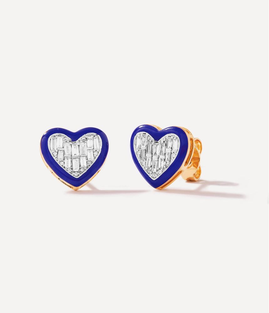 brinco-solitario-coracao-esmaltado-com-diamantes-brilhante-e-baguete-de-ouro