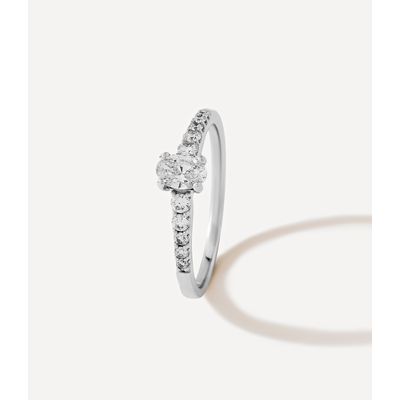 anel-de-noivado-solitario-de-ouro-branco-com-diamantes-oval