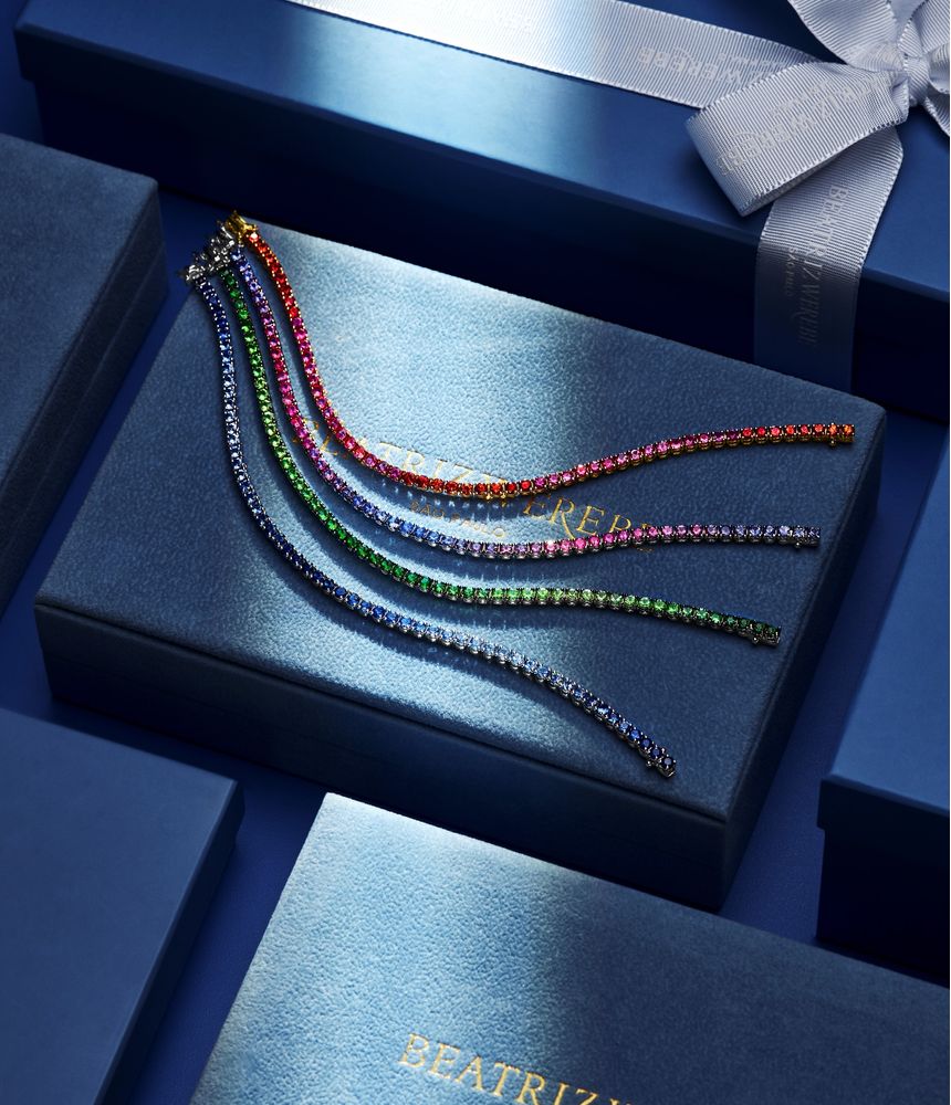 pulseira-riviera-tennis-bracelet-de-ouro-branco-com-degrade-de-safiras-azuis