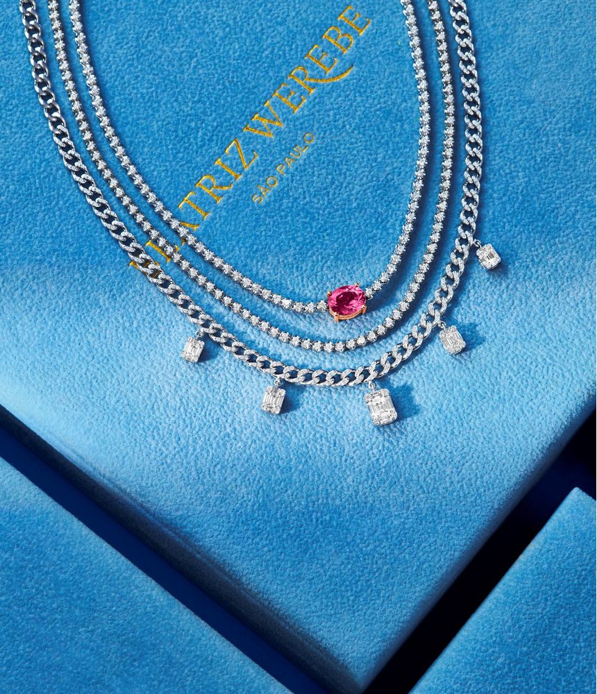 colar-corrente-de-ouro-branco-com-pingentes-de-diamantes