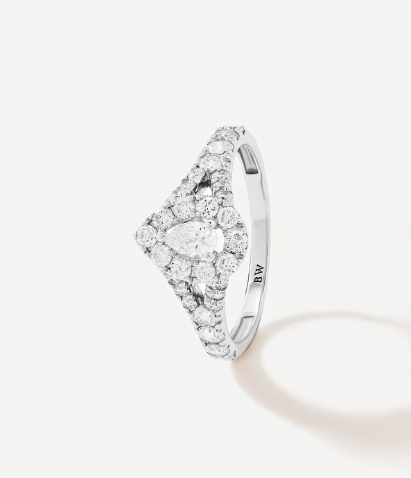 anel-de-noivado-solitario-gota-de-ouro-branco-cravejado-de-diamantes