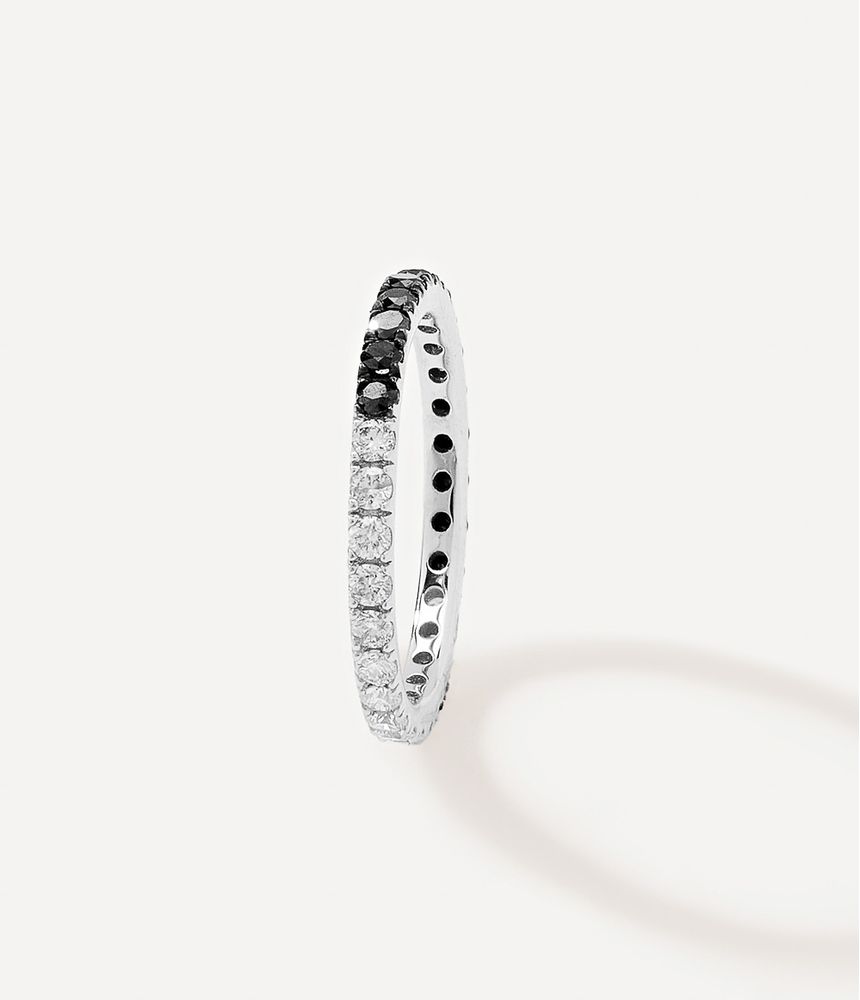 alianca-inteira-meio-a-meio-de-ouro-branco-com-diamantes-negros