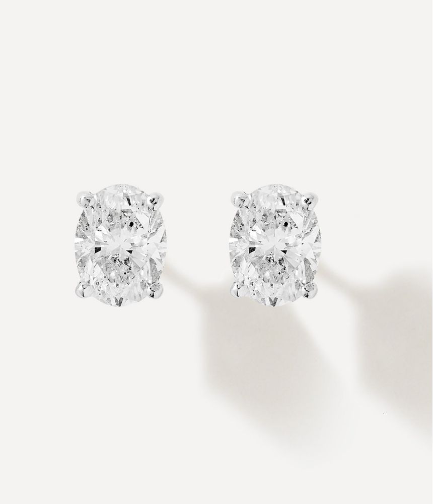 Brinco-solitario-diamante-oval-shape-de-ouro-branco-BR101317_2