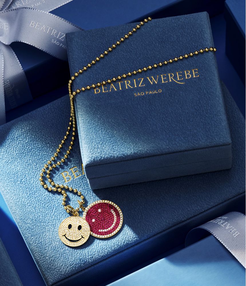 pingente-de-colar-smile-de-ouro-com-rubis-e-diamantes