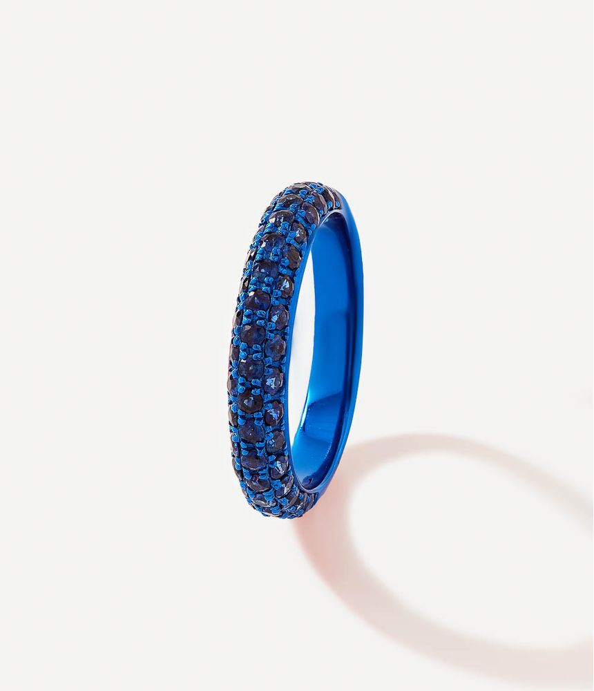 anel-meia-alianca-de-ouro-branco-com-safiras-azuis