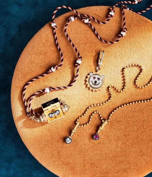 pingente-de-colar-e-pulseira-solitario-de-ouro-com-rubi-coracao