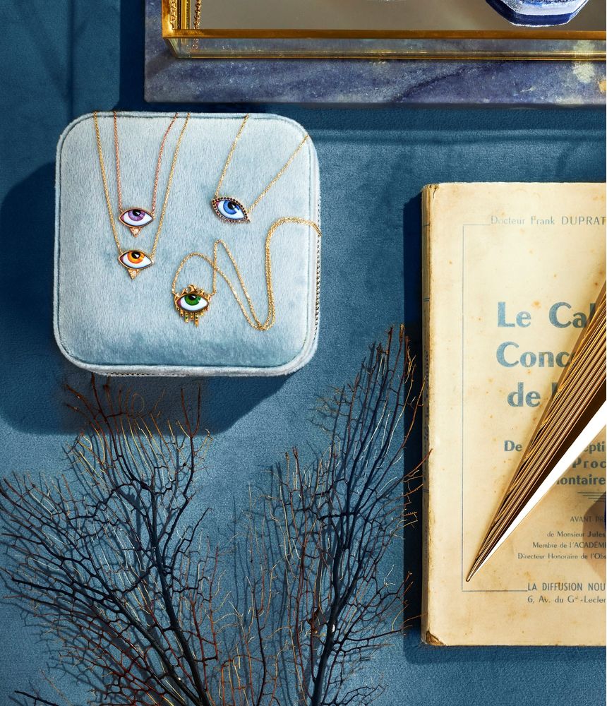 colar-com-pingente-lito-olho-grego-de-ouro-esmaltado-com-safiras-azuis-e-diamantes-negros