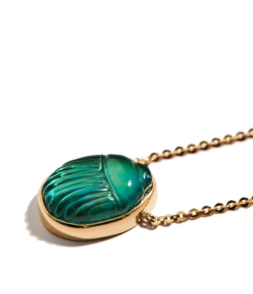 colar-com-pingente-lito-concha-de-ouro-com-calcedonia-verde