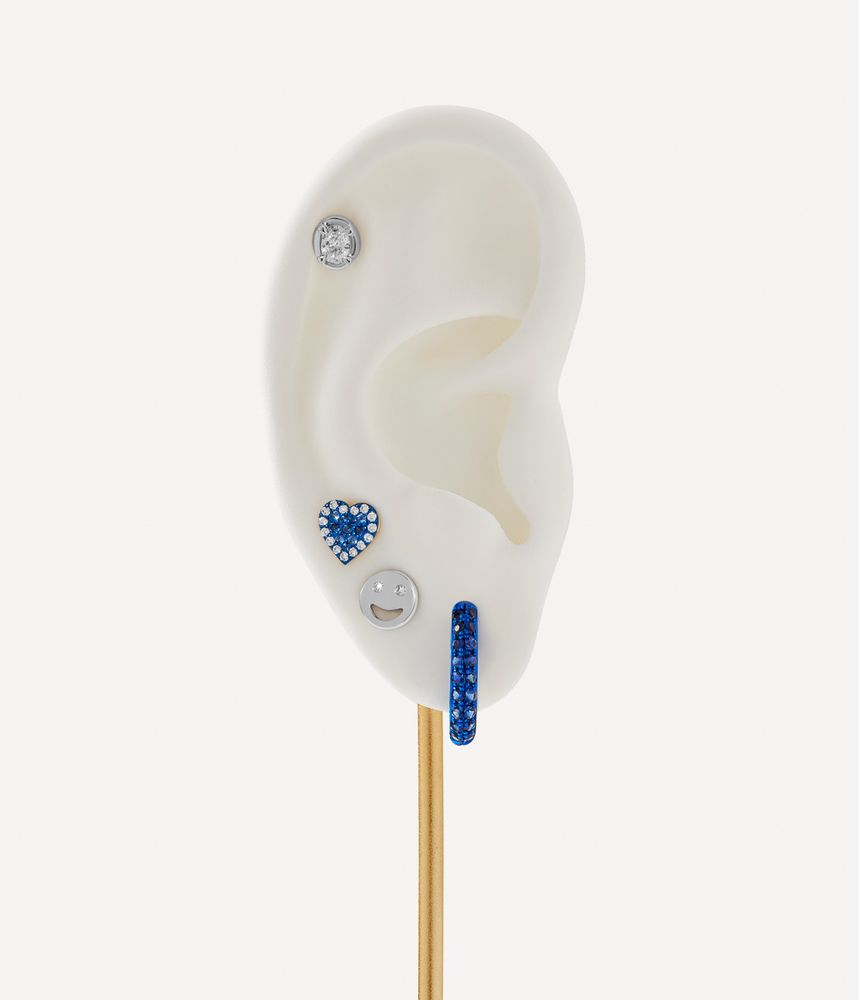 brinco-argola-de-ouro-branco-com-safiras-azuis