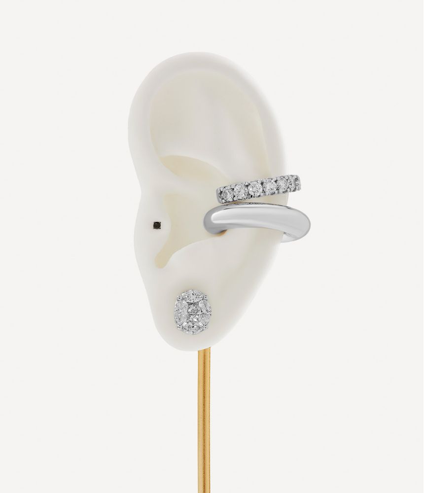 piercing-tragus-solitario-de-ouro-branco-com-diamante-negro