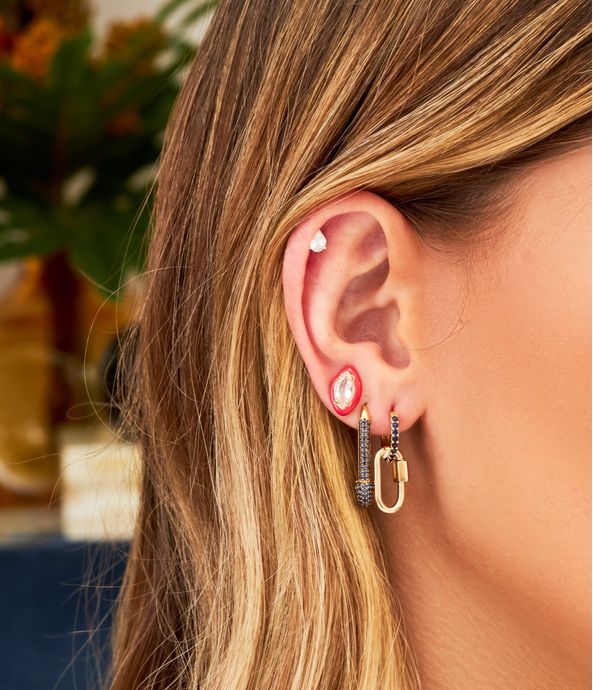 brinco-de-argola-de-ouro-com-safiras-azuis