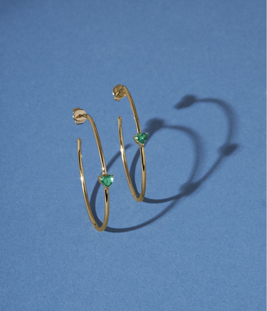 brinco-argola-de-ouro-com-esmeralda-coracao