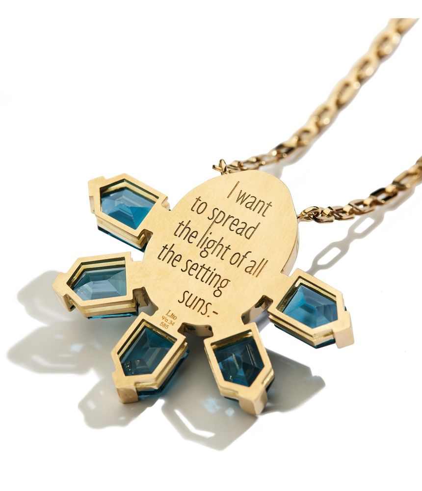 colar-com-pingente-lito-de-ouro-com-calcedonia-e-topazios-azuis