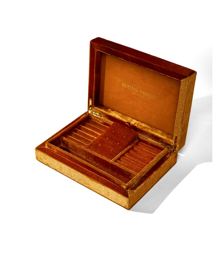 caixa-de-joias-beatriz-werebe-de-veludo